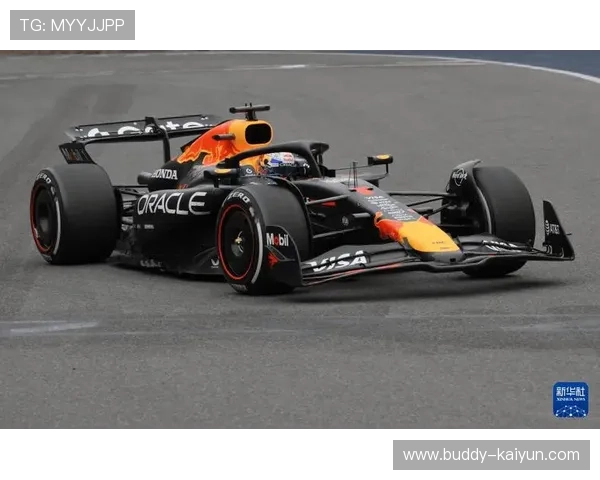 梅赛德斯与红牛激战F1赛季争冠局势引关注