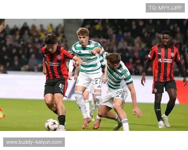 欧洲劲旅转会风暴升级，球星巨额加盟改写联赛格局